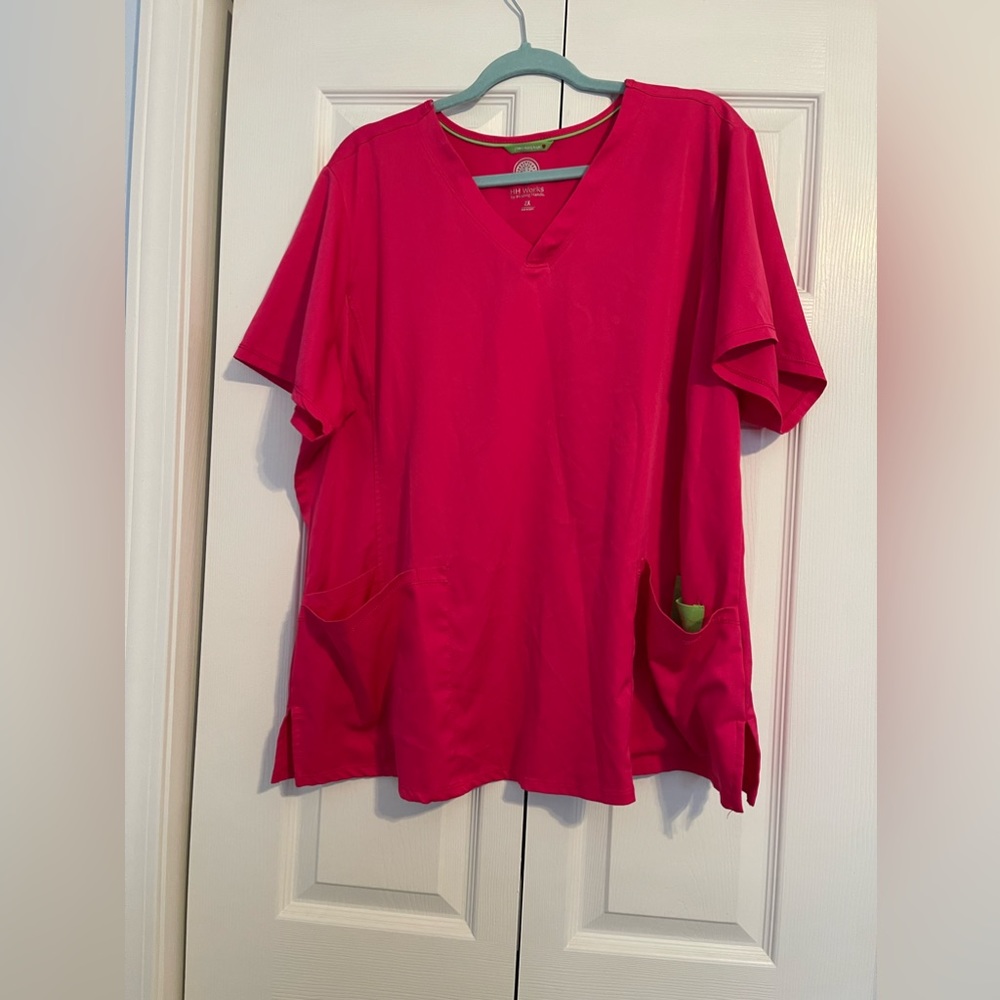 Women’s Scrub Top